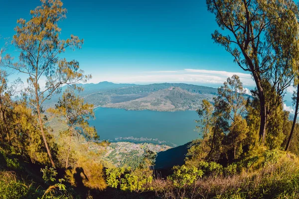 Vista Vulcão Batur Lago Com Floresta Bali — Fotografia de Stock