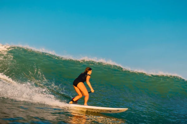 April 2019 Bali Indonesia Stand Paddle Surfer Ride Ocean Wave — Stock Photo, Image