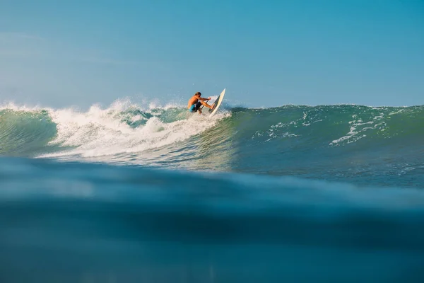 April 2019 Bali Indonesien Stand Paddle Surfer Fahrt Auf Der — Stockfoto