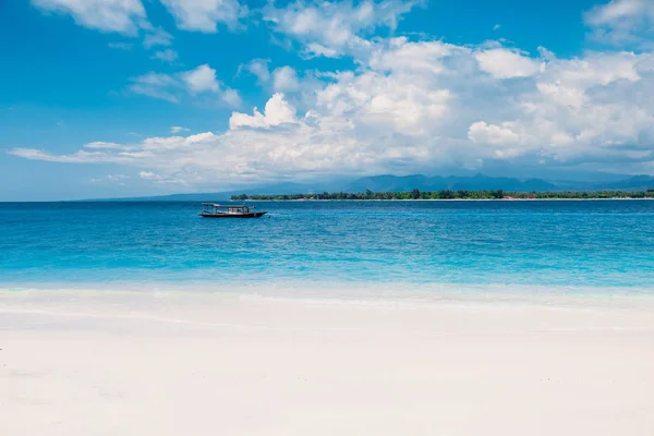 Тропический Пляж Голубой Океан Райском Острове — стоковое фото