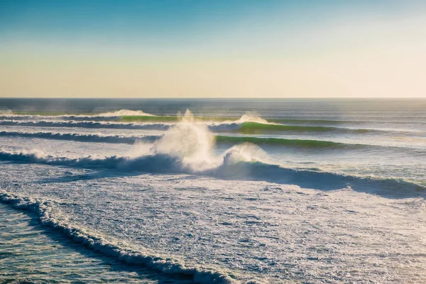 Grandes Olas Oceánicas Olas Para Surfear — Foto de Stock