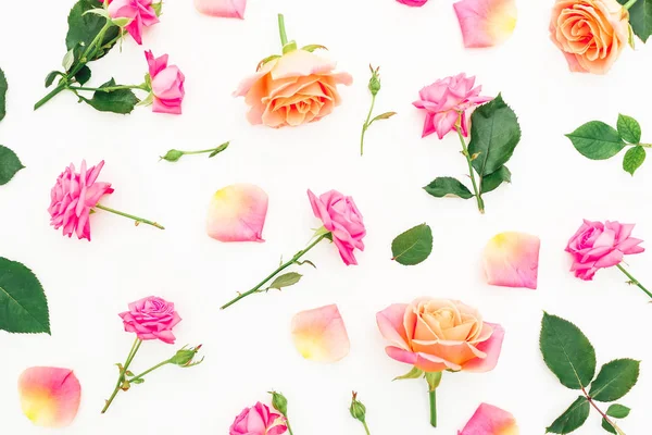 Цветочный Узор Цветов Роз Белом Фоне Плоский Вид Сверху — стоковое фото