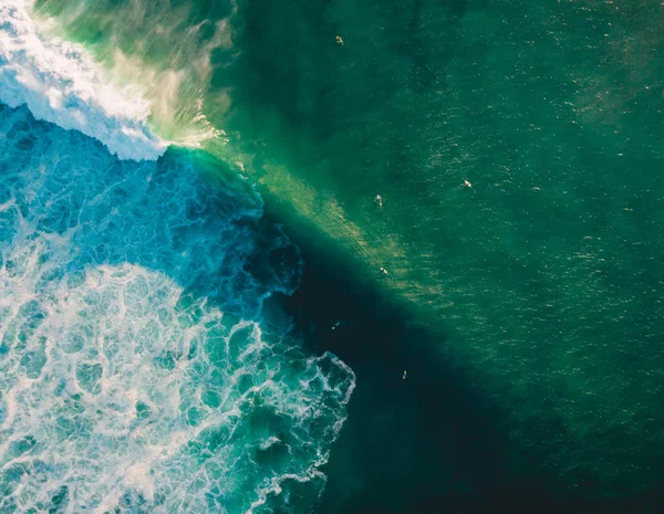Вид Повітря Океан Хвилями Серферами Велика Хвиля Ствола — стокове фото