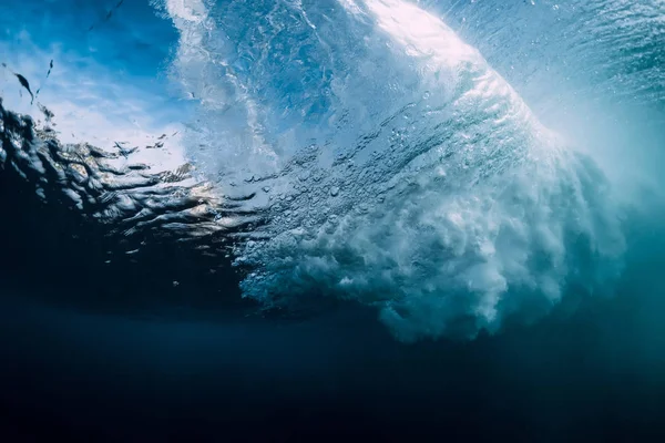 Baryłka Fala Pod Wodą Pęcherzyków Powietrza Światłem Słonecznym Ocean Podwodne — Zdjęcie stockowe