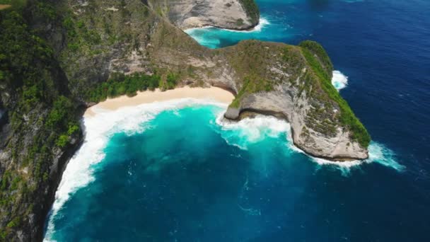 Tengerpart Kék Óceán Nusa Penida Szigeten Népszerű Turista Hely Légifelvétel — Stock videók