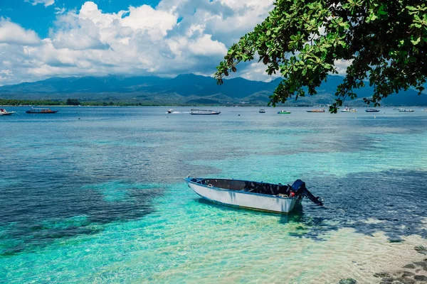 Tropical Ocean Boat Paradise Island — Stock Photo, Image