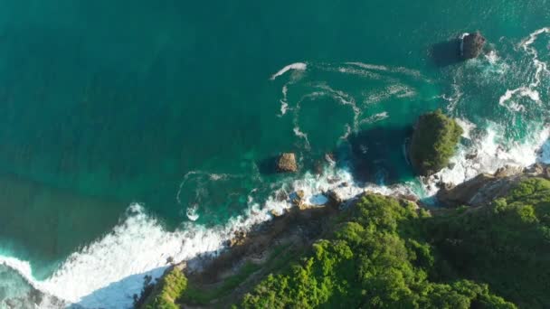 Удивительная Скала Скалы Голубой Океан Бали Вид Воздуха — стоковое видео