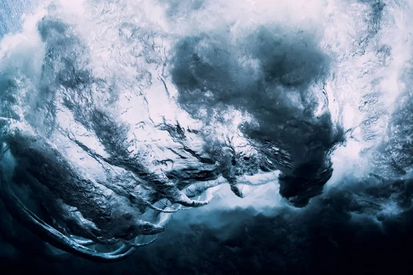 Bruchwelle mit Wirbel im Unterwasser. Ozean-Element im Untergrund — Stockfoto