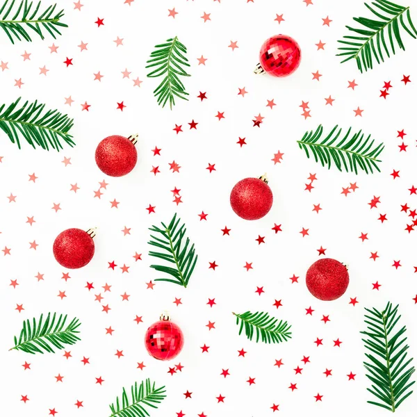緑の枝と赤い装飾のクリスマスコンセプト — ストック写真