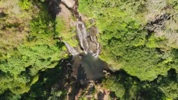 Vista Aérea Cascada Selva Tropical Bali — Vídeo de stock