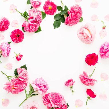 Çiçek çerçeve beyaz arka plan üzerinde izole pembe gülyapılmış. Fl