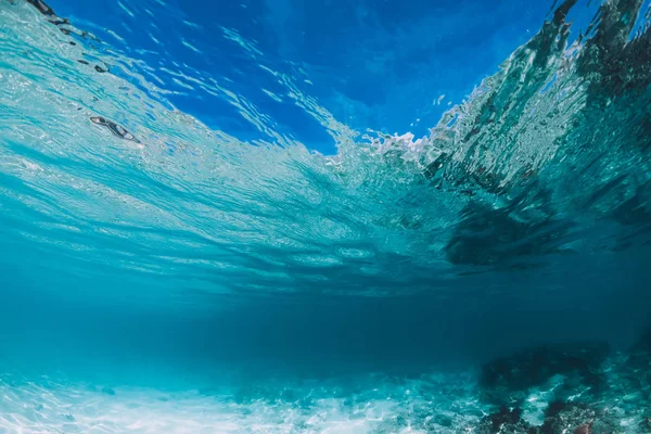 Océano Azul Con Fondo Arena Blanca Bajo Agua Hawaii — Foto de Stock