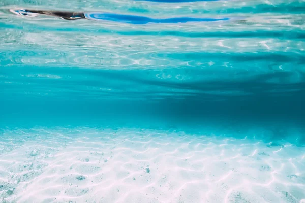 Blauwe Oceaan Met Witte Zandbodem Onderwater Hawaï — Stockfoto
