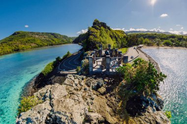 Mauritius Adası 'ndaki Maconde noktasında güneşli bir gün.