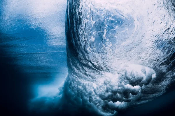 Ütköző Hullám Habokkal Légbuborékokkal Víz Alatt Átlátszó Óceáni Víz — Stock Fotó