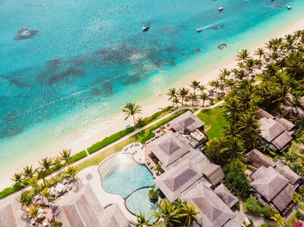 Luxusní Pláž Hotelem Mauriciu Písečná Pláž Palmami Modrým Oceánem Letecký — Stock fotografie
