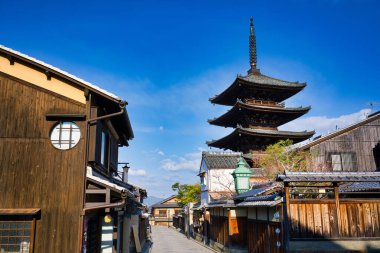 Yasaka Pagoda ve Sannen Zaka Caddesi Sabah, Kyoto Japonya