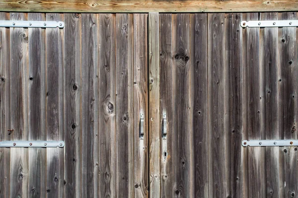 Detail van een bruin houten vintage schuur op een boerderij — Stockfoto