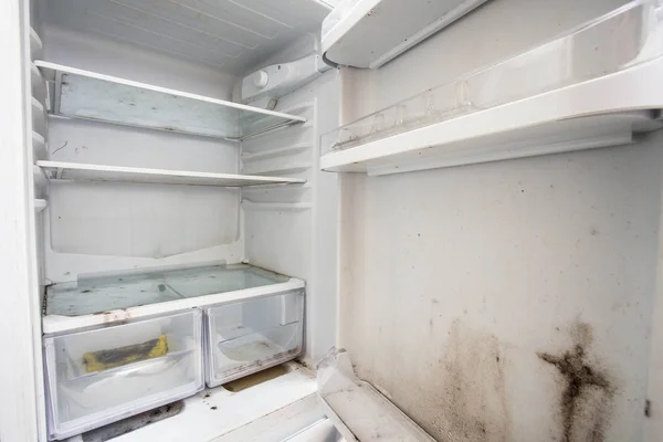 Old used dirty refrigerator with mold,aged junk — Stock Photo, Image
