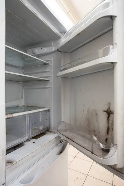 Old used dirty refrigerator with mold,aged junk — Stock Photo, Image
