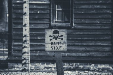 Auschwitz, Polonya-12 Mart 2019 Auschwitz Birkenau toplama kampında ölüm işaretini durdurun