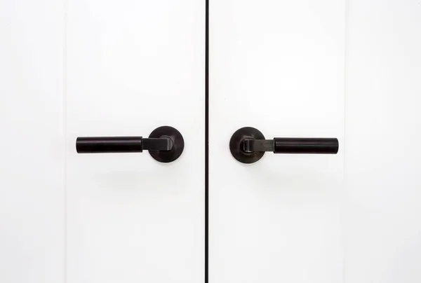 Witte kastdeuren hout closeup achtergrond textuur modern design — Stockfoto