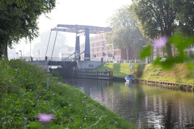 Kanal ve köprü shertogenbosch Zuid-Willemsvaart 29 Ağustos 2019 peyzaj