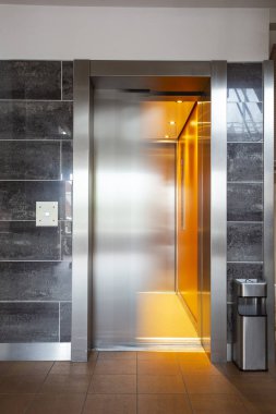 Apartman kompleksi lüks hareketli kapı ile Bina Asansör