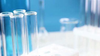 Cam test tüpleri laboratuvar yakın çekim.