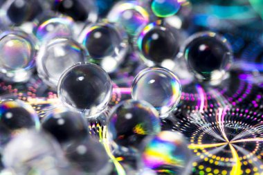 Holografik yüzeyi hidrojel topları. Makro görüntüleri kapat.