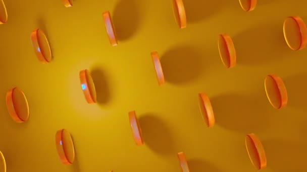 クリスタル ガラスの レンダリングは 黄色の背景を回転させるオブジェクトをラウンドします のシームレスなループ アニメーション映像 — ストック動画