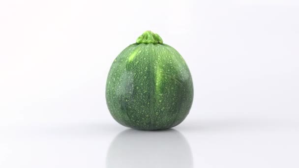 Zucca Verde Realistica Che Ruota Sfondo Bianco Rendering Astratto Verdure — Video Stock