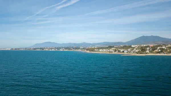 Incrível Dia Navegação Frente Costa Marbella Málaga Sul Espanha Vista Fotos De Bancos De Imagens