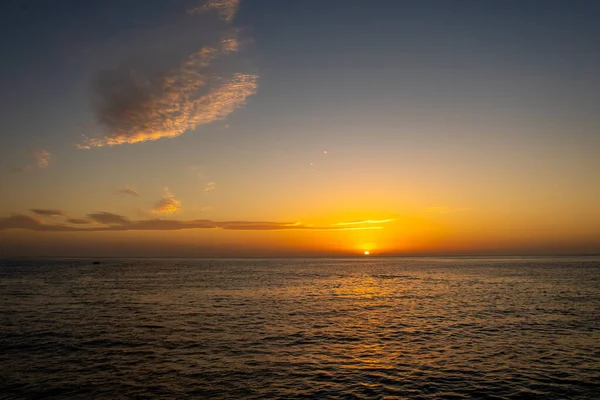 Pôr Sol Laranja Roxo Sobre Mar Vermelho Montanhas Sudanesas Horizonte — Fotografia de Stock