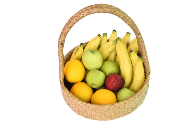 Plátano Naranja Manzana Canasta Artesanal Aislados Sobre Fondo Blanco — Foto de Stock