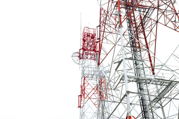 Der Telekommunikationsmast Isoliert Auf Weißem Hintergrund Sichtfeld Unter — Stockfoto