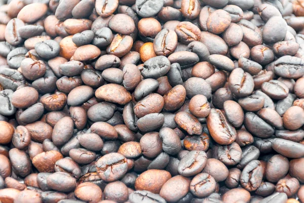 Aromatiska Rostade Robusta Kaffebönor Bakgrund — Stockfoto