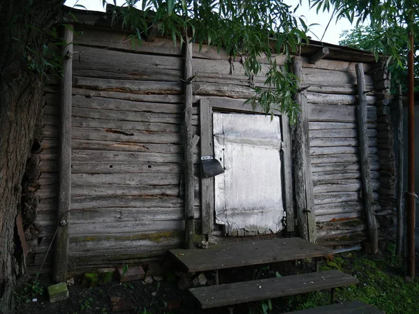 Stara Drewniana Stodoła Lat Wieku Lato — Zdjęcie stockowe