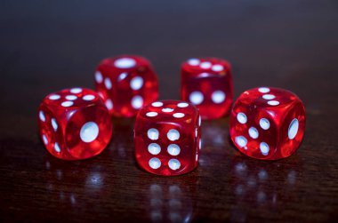 Kırmızı zarları yakın çekim