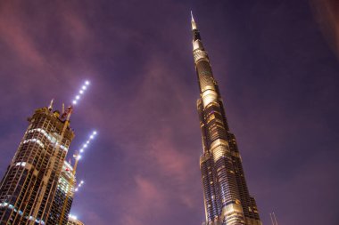 Dünyanın en yüksek binası olan Dubai, BAE 'nin şehir merkezindeki Burj Halife' de. Açık havada.