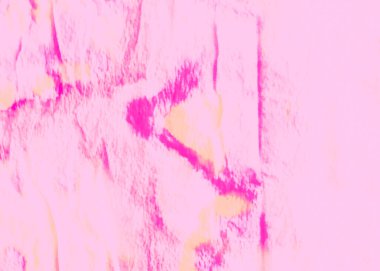 Arka plandaki düğün davetiyesi. Avuç içi Yaşayan Mercan 