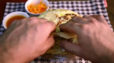 Pupusas çanağının parallaks videosu