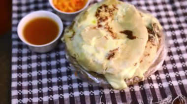Pupusas çanağı yukarıdan görüntü