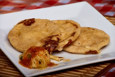 Pupusas fotoğrafı Orta Amerika 'dan tipik bir yemek.