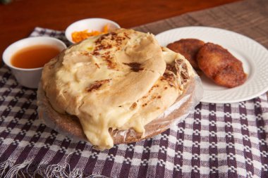 Pupusas fotoğrafı Orta Amerika 'dan tipik bir yemek.