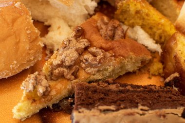 Farklı türde tatlı ve gurme bisküviler.