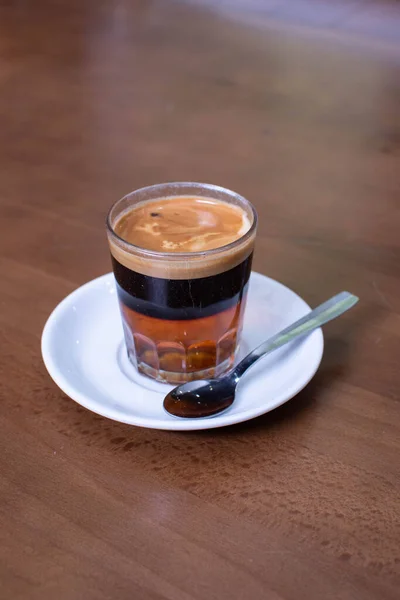 Kaffee Und Gebrannten Rum Typisch Für Valencia Neben Einem Löffel — Stockfoto