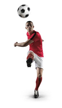 Beyaz arka plan üzerinde eylem futbol oyuncusu.