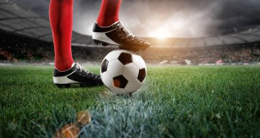 Futbol oyuncu stadyum top ile. Hayali stadyumun modellenmiş ve render.                           