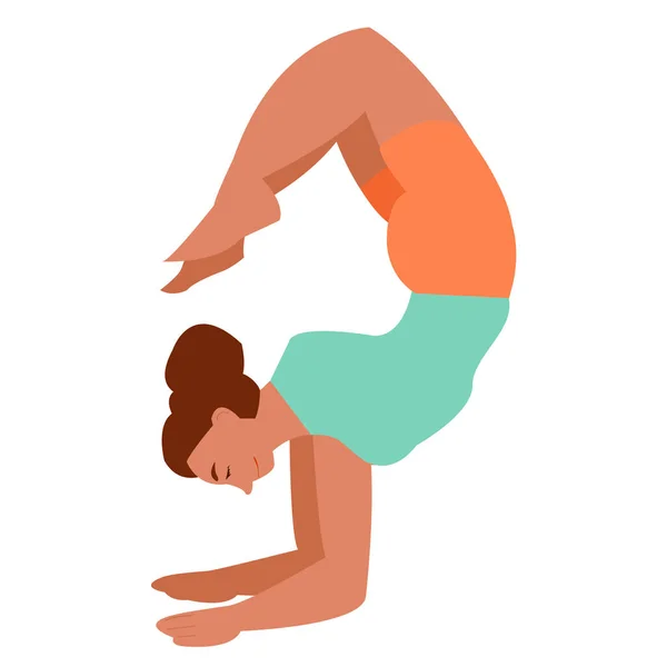 Koyu tenli kız yoga yapıyor. Yogayı tek başıma yapıyorum. Profesyonel yoga dersi. Yoga günü. egzersiz, aktif yaşam tarzı